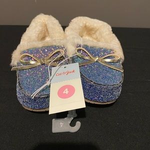 Brand New! Cat & Jack Girl’s Moccasin Iridescent Slippers, size 4